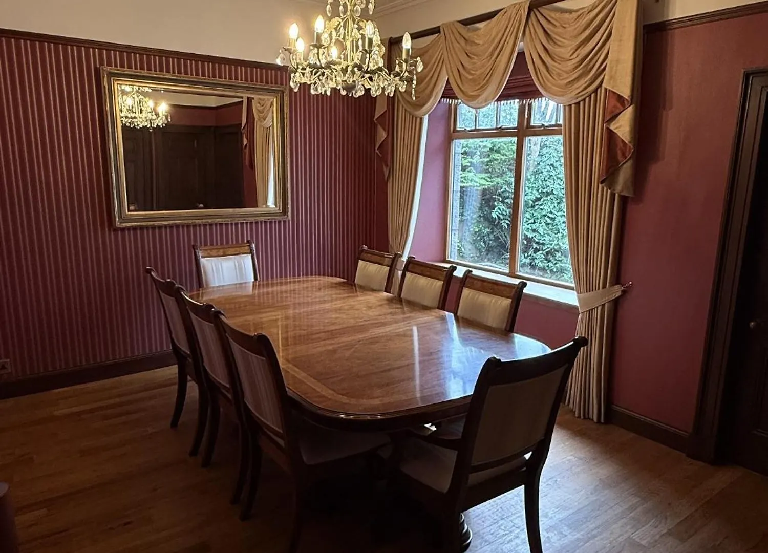 Luxury 5 Bedroom Property In West End Aberdeen